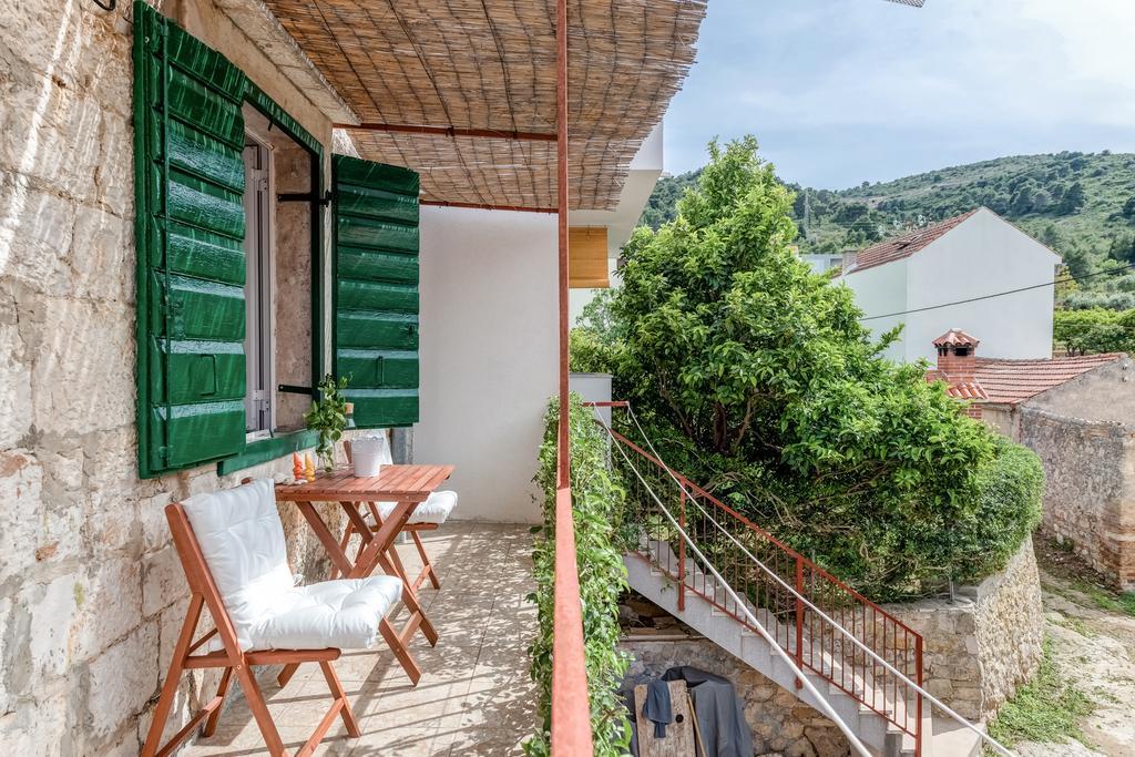 Apartments Bralic Вис Экстерьер фото