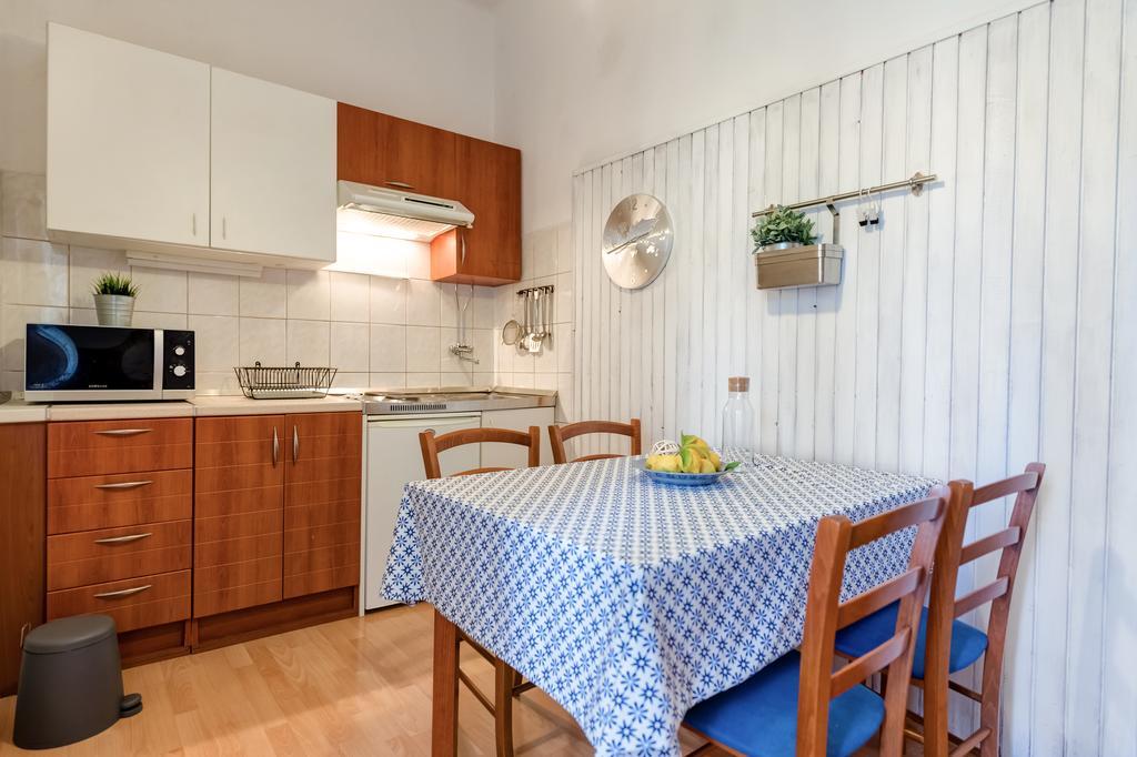 Apartments Bralic Вис Экстерьер фото