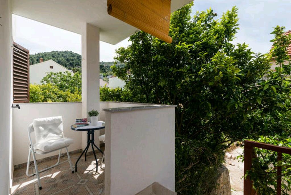 Apartments Bralic Вис Экстерьер фото